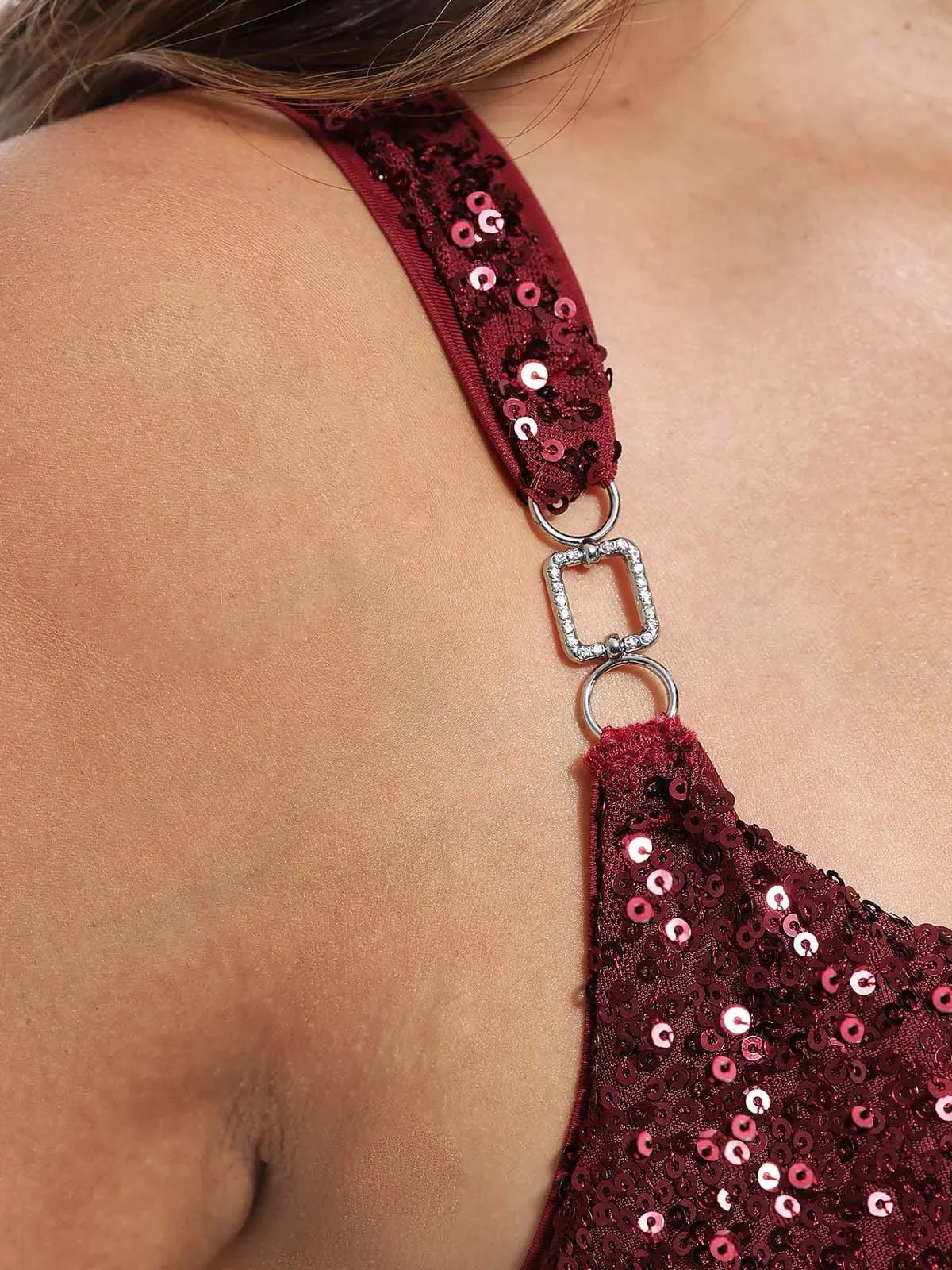 Sequin Cowl Neck Chain Detail Sculpting Bodysuit - Image 10