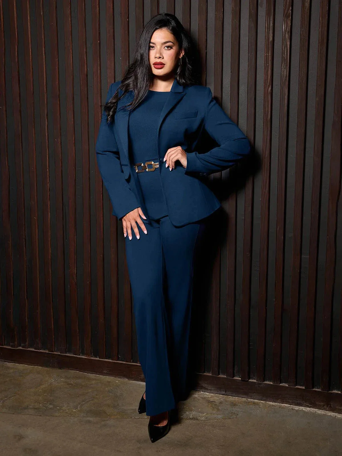 Shape-Sculpting Fitted Blazer - Image 8